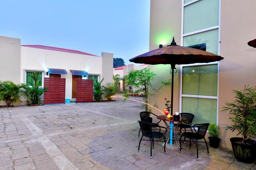 Kanbawza Hinthar Hotel Bago Kültér fotó