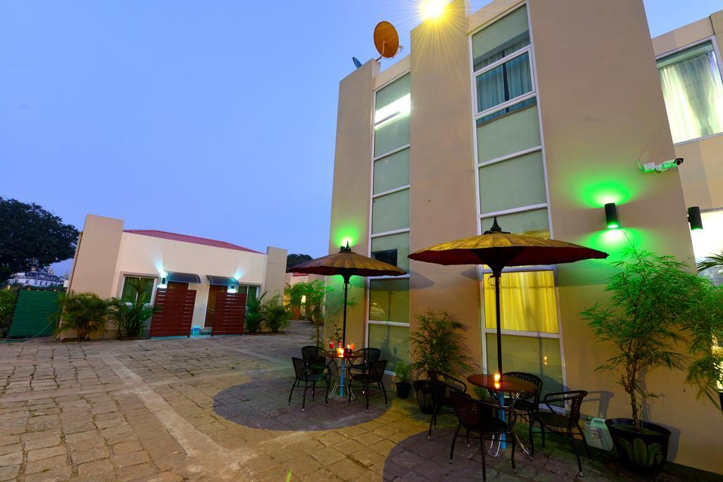 Kanbawza Hinthar Hotel Bago Kültér fotó
