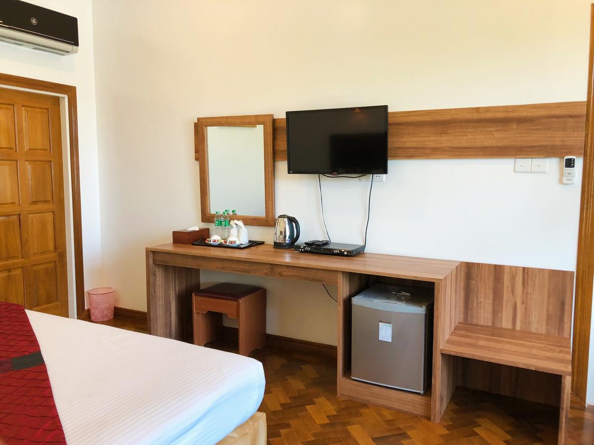 Kanbawza Hinthar Hotel Bago Kültér fotó